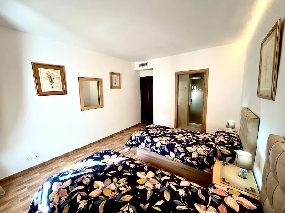 Puerto Banus -4 Till 8 Persons - Parking - Beach At 100M Marbella 0*,