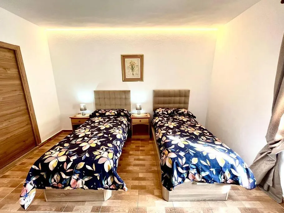 Puerto Banus -4 Till 8 Persons - Parking - Beach At 100M Marbella 0*,  İspanya