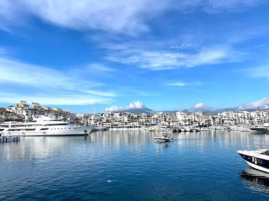 Puerto Banus -4 Till 8 Persons - Parking - Beach At 100M Marbella Daire
